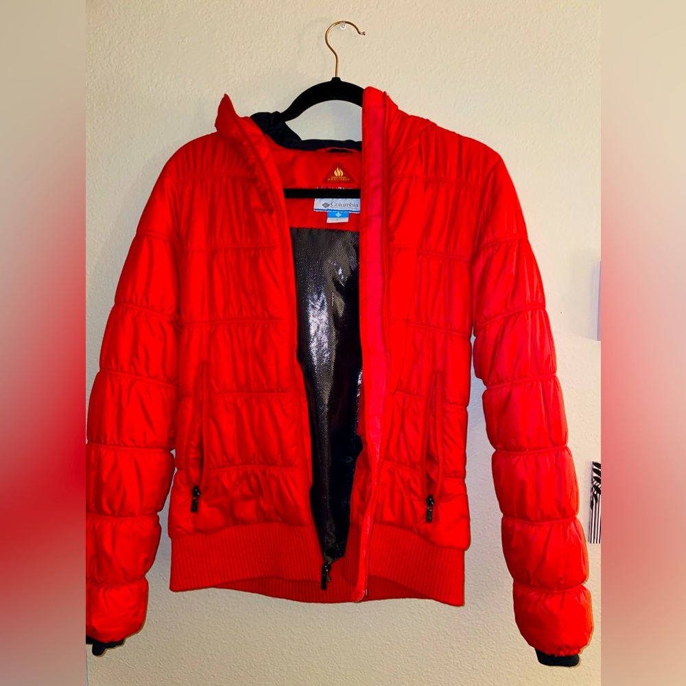 Red Columbia puffer with Omni-heat size S
